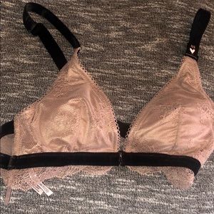 VS lightweight bra